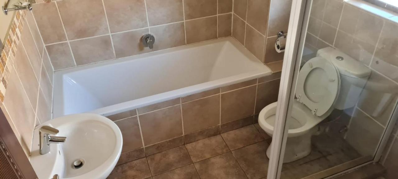 Best Overnight Modern & Private With King Size Bed Bloemfontein Ngoại thất bức ảnh